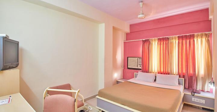 Hotel Aditya Radźkot Zewnętrze zdjęcie