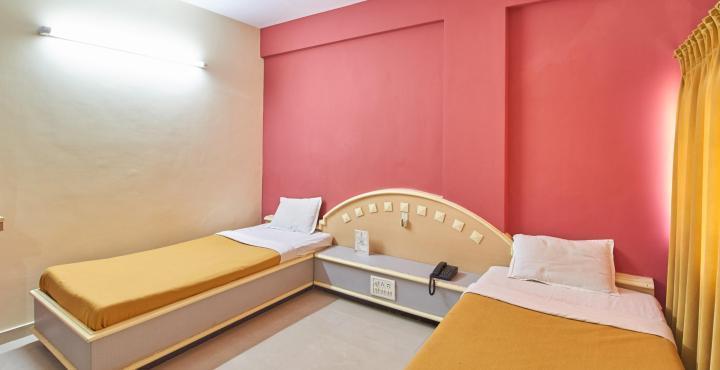 Hotel Aditya Radźkot Zewnętrze zdjęcie