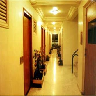 Hotel Aditya Radźkot Zewnętrze zdjęcie
